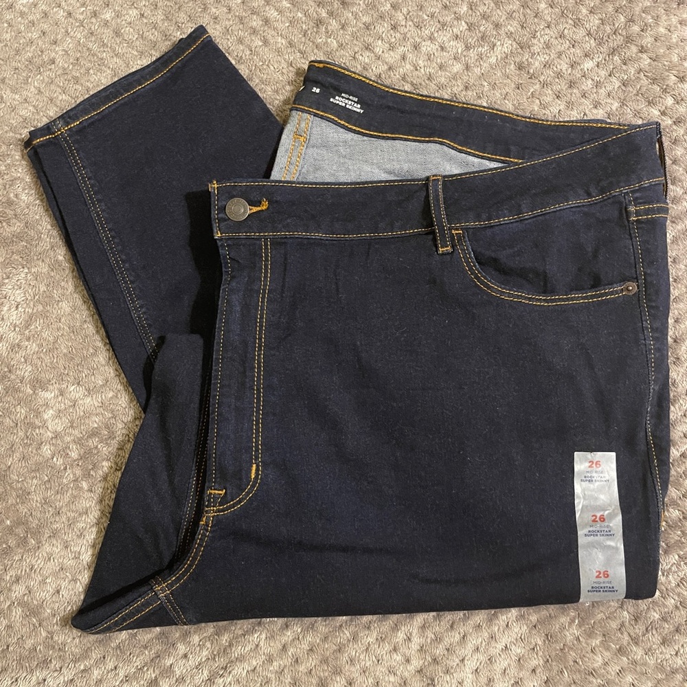 Old Navy 26 Mid Rise Rockstar Super Skinny Jeans NWT